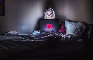 Nainen vastaa treffitestiin – tulos on outo ja hauska victoria-heath-MAGAXAYq_NE-unsplash
